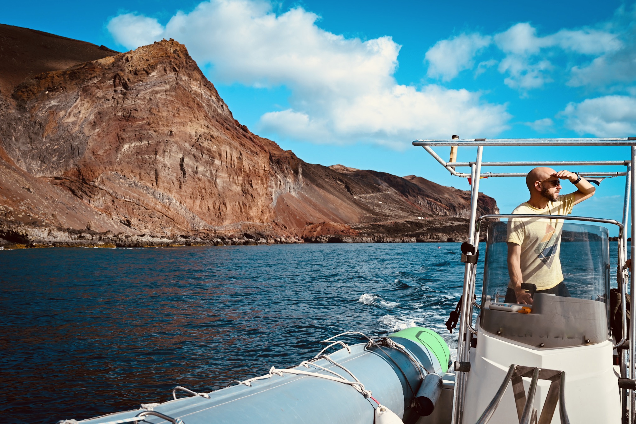 Paseos en barco por la costa de El Hierro